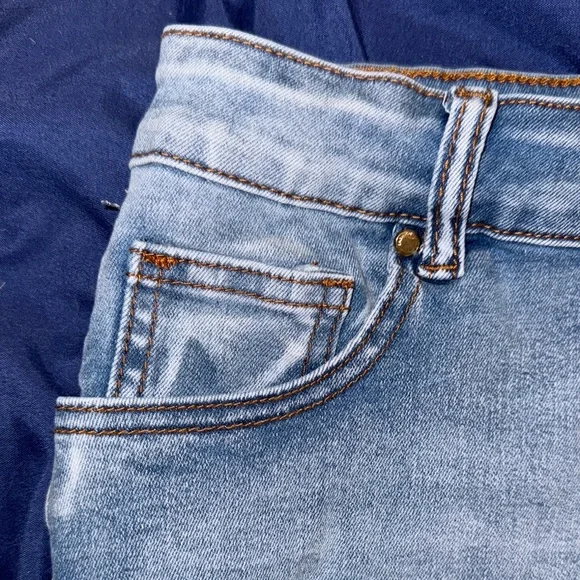 Distressed Denim Shorts - Picture 3 of 5